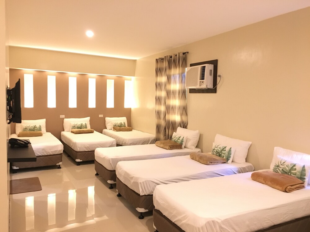 Eon Centennial Resort Hotel & Waterpark 8/28