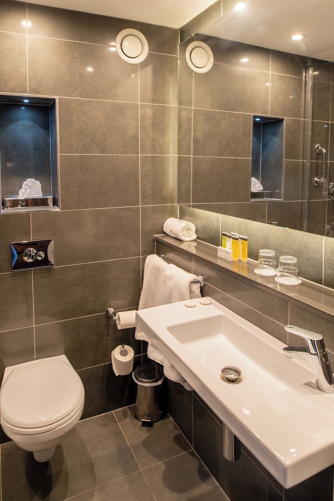 Talbot Hotel Wexford 44/45