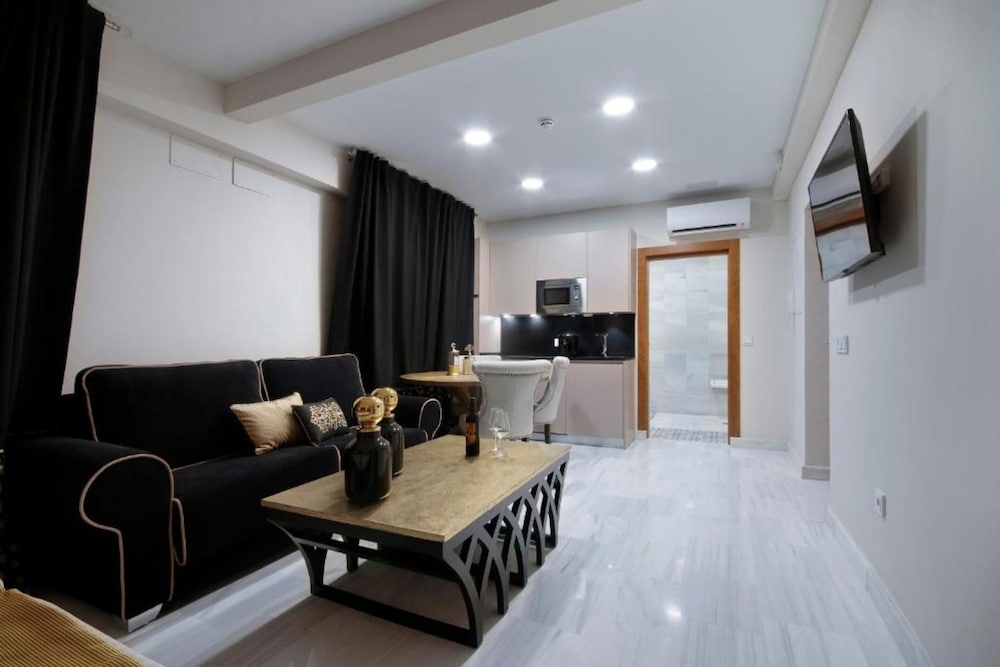 Habitat Suites Gran Via 17 52/65