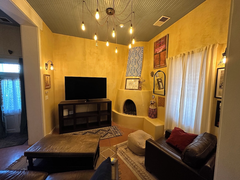 Painted Lady Bed & Brew 50/73