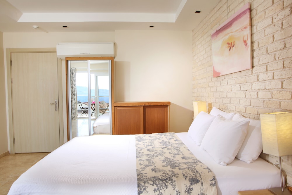 Saylam Suites 13/66