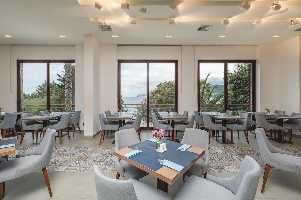Radisson Resort Ruza Vjetrova 32/44