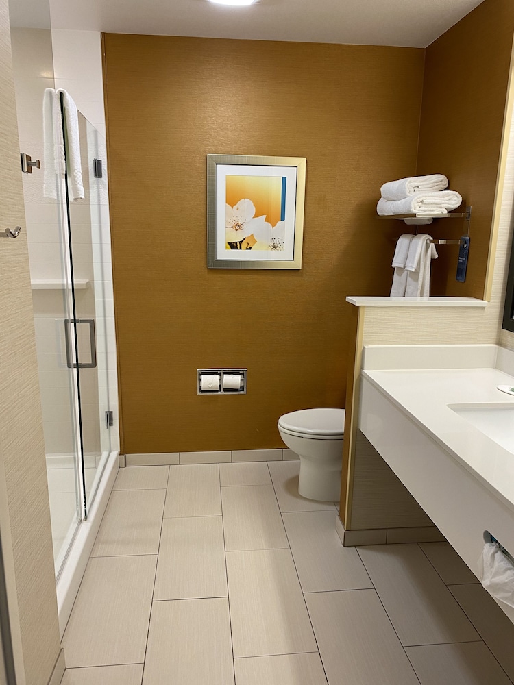 Fairfield Inn And Suites By Marriott Hollister 47/49