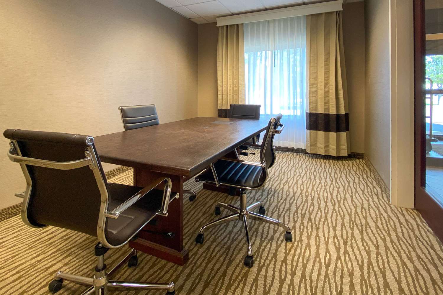 Comfort Inn East Windsor - Springfield 11/13