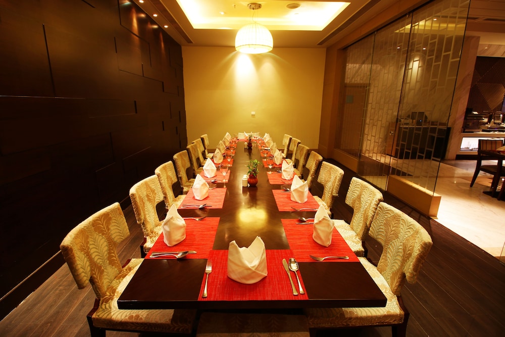 Hotel Sayaji Raipur 60/73