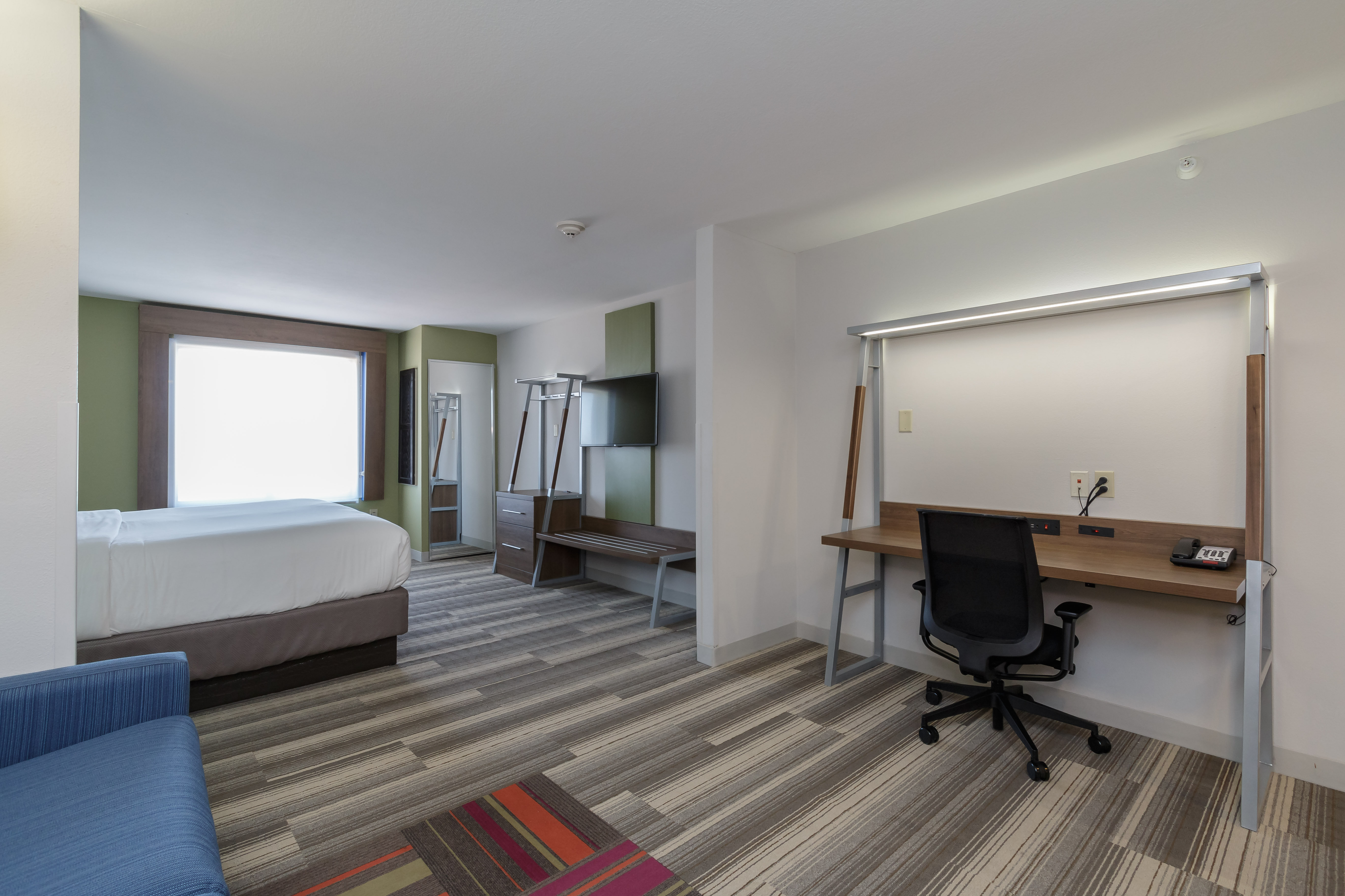 Holiday Inn Express Hotel & Suites South Bend 25/63