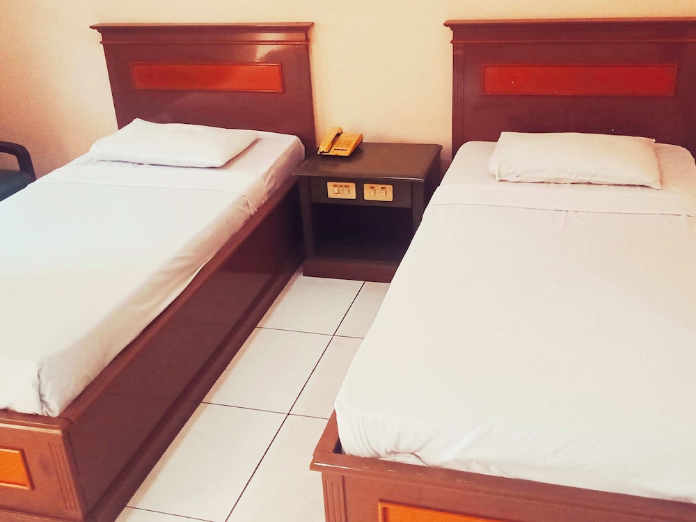 OYO 2495 Hotel Wijaya 33/50
