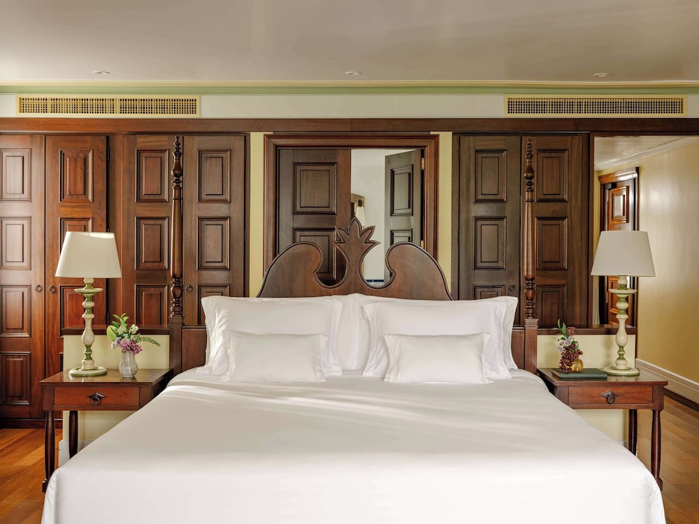 Noble, Suite, King Bed