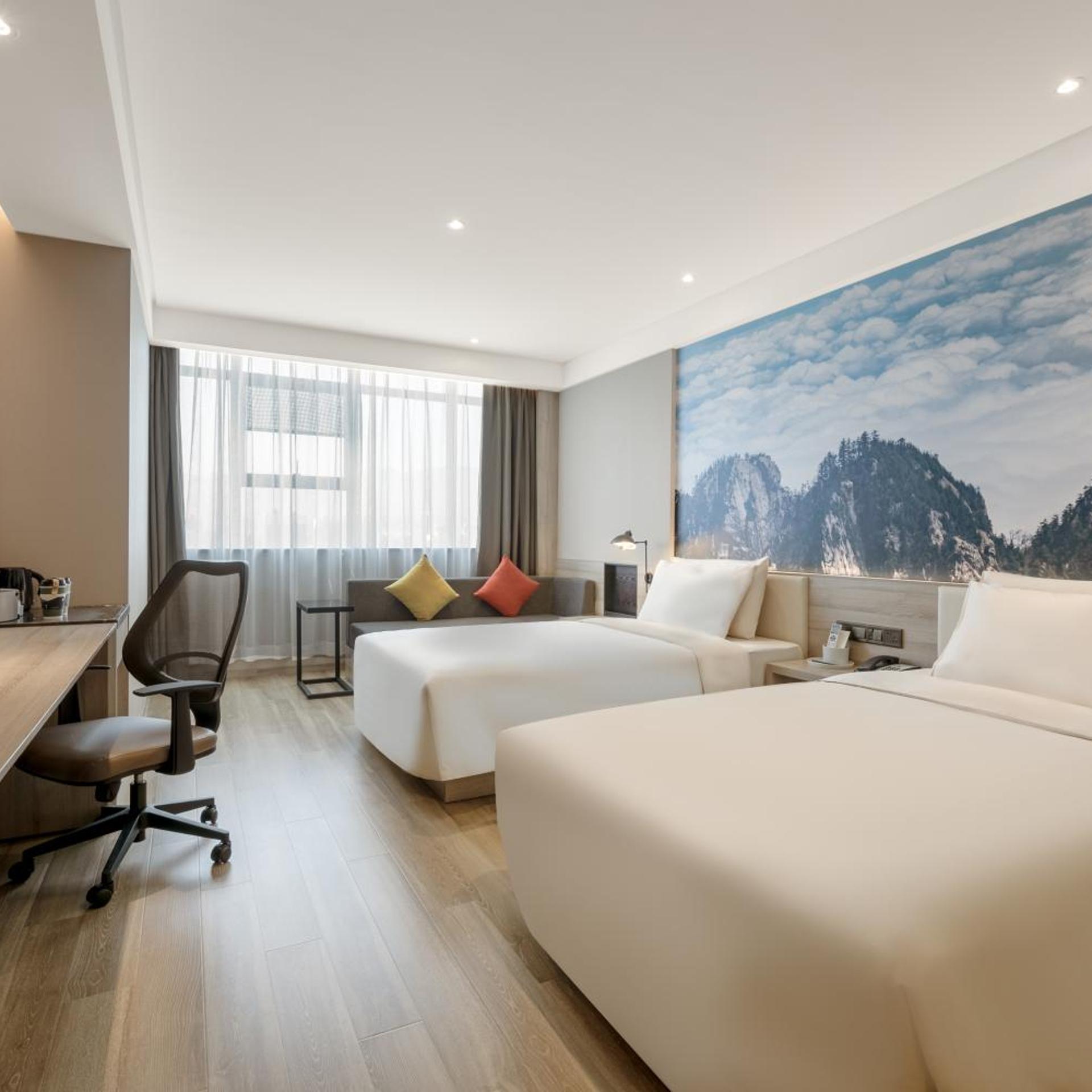 Atour Hotel (Baoji Administration Center, High-speed Railway South Station) 10/51