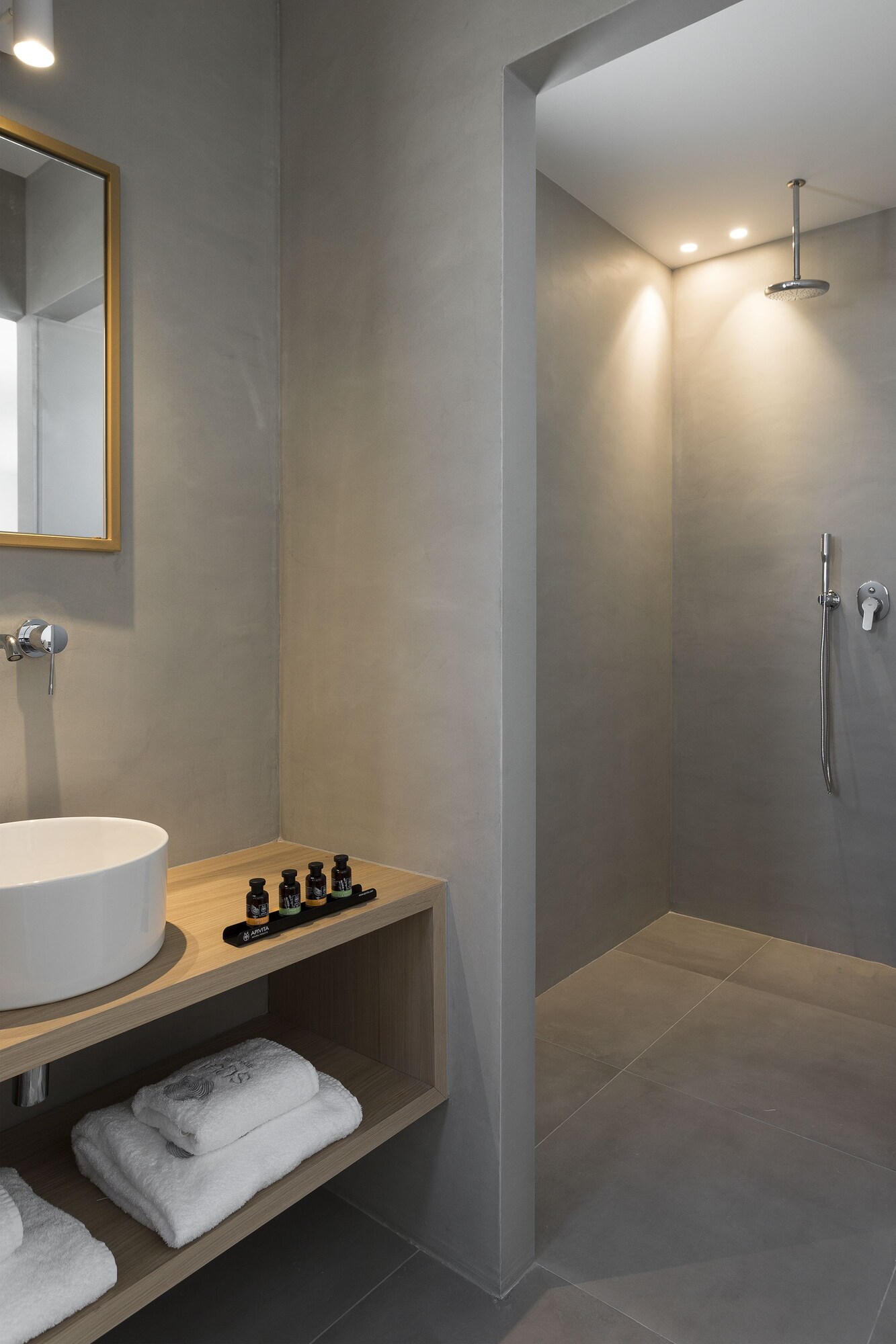 JUNIOR SUITE, SEA VIEW, JETTED TUB