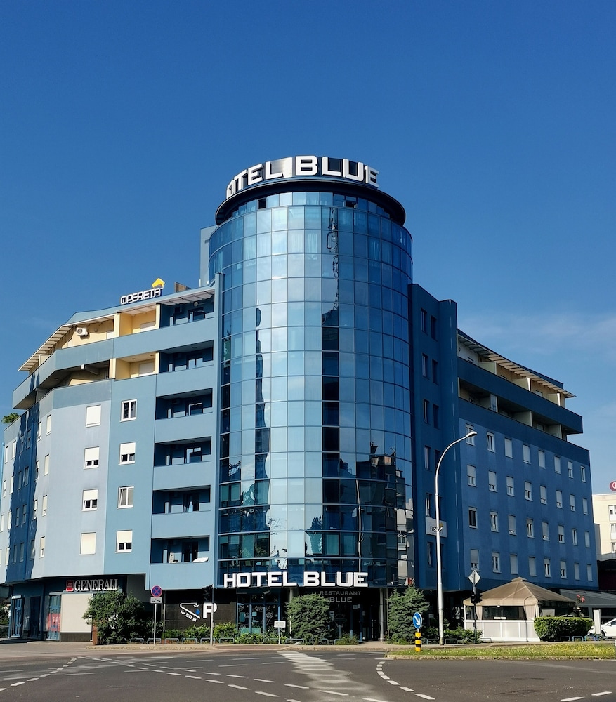 Hotel Blue 2/33