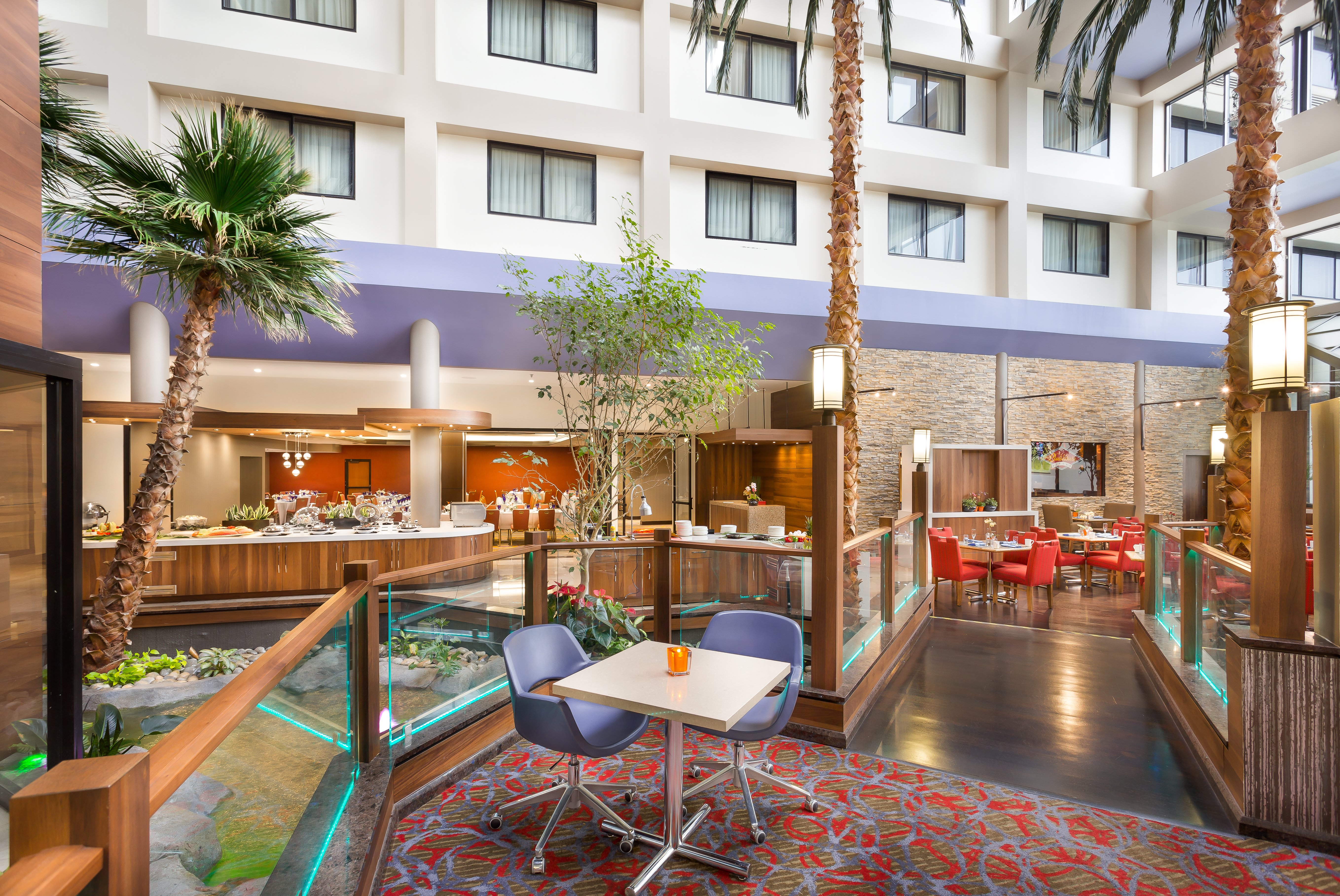Crowne Plaza Foster City San Mateo 70/75