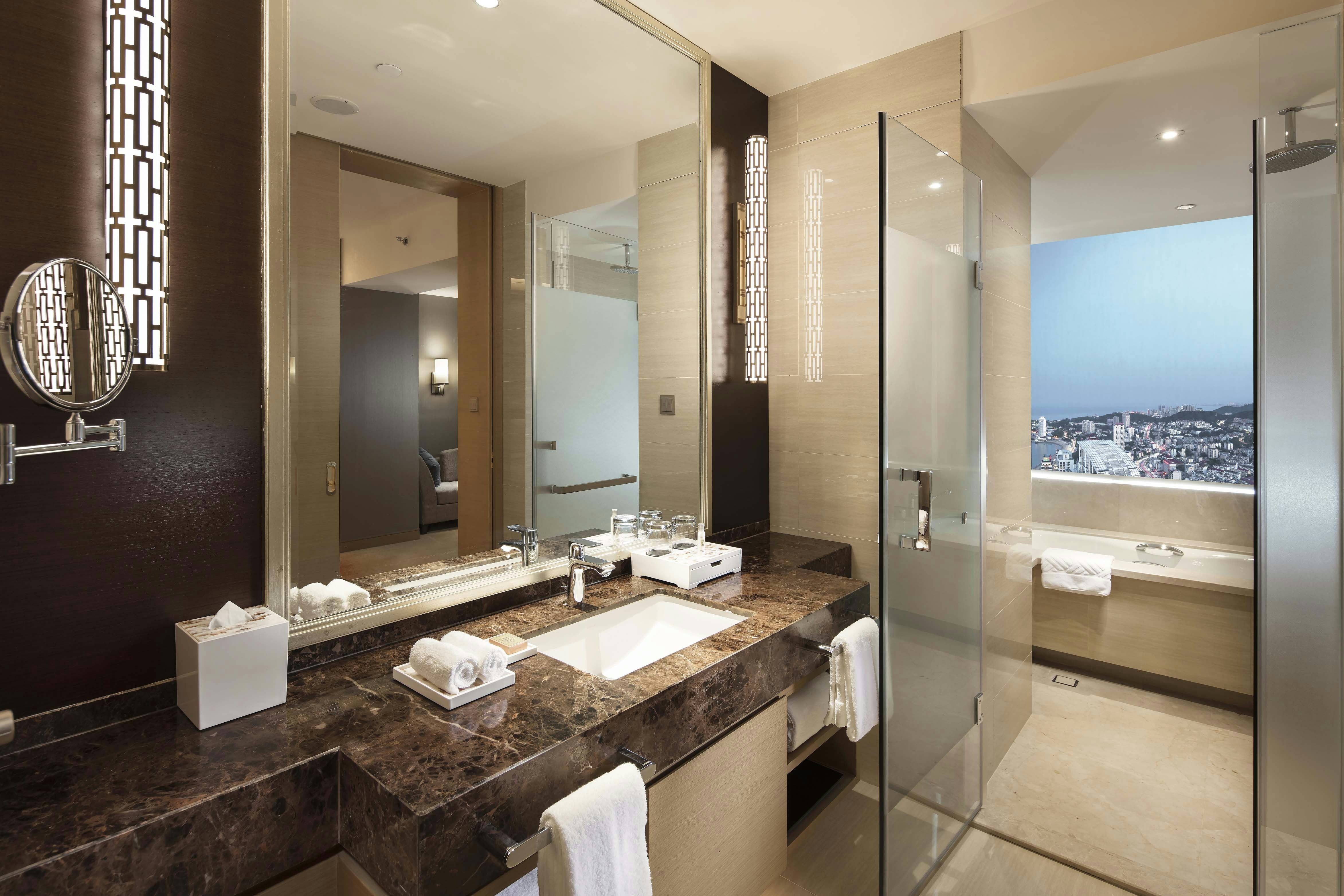 Hilton Yantai 63/64