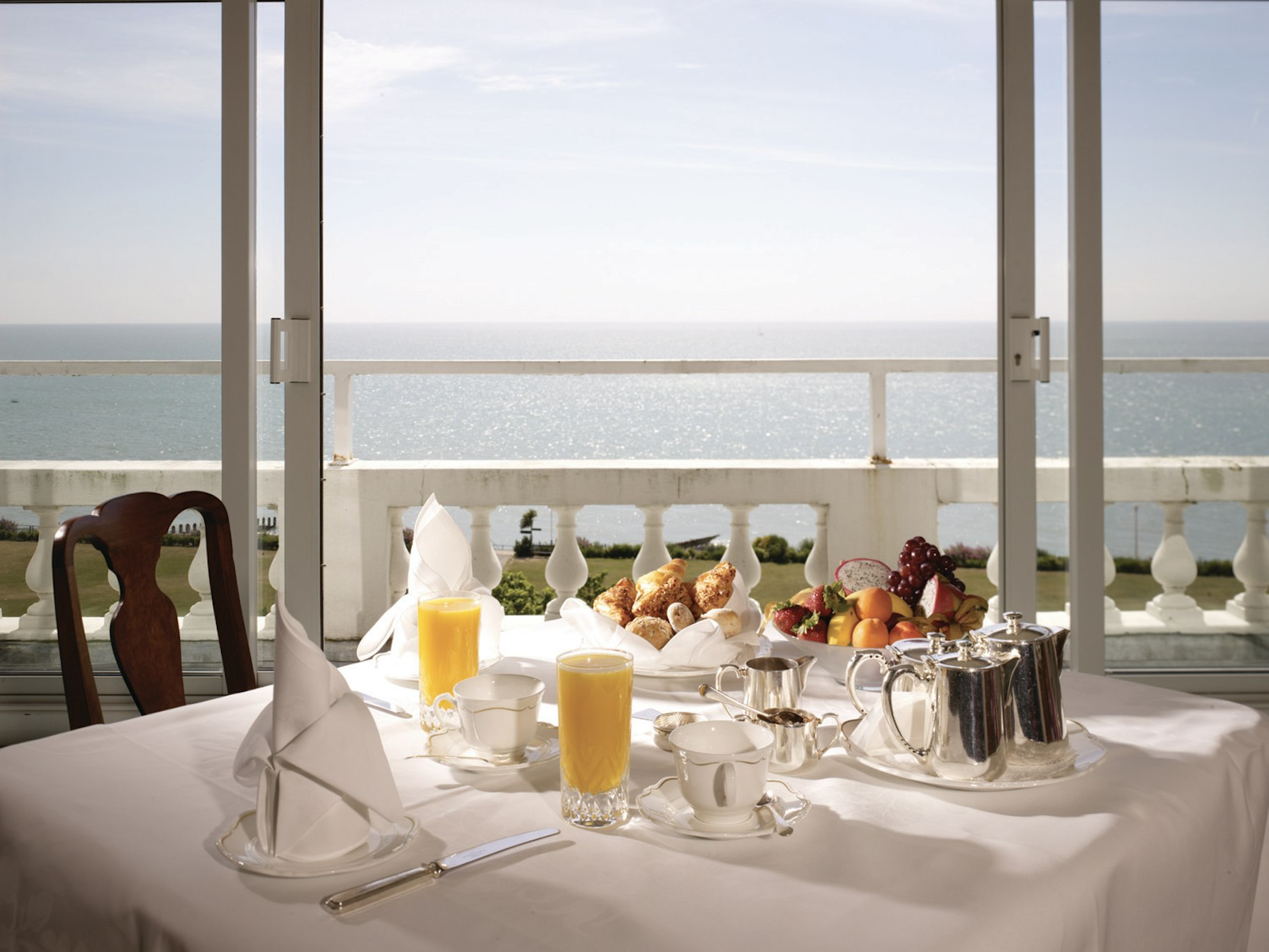 Grand Hotel Eastbourne 65/74