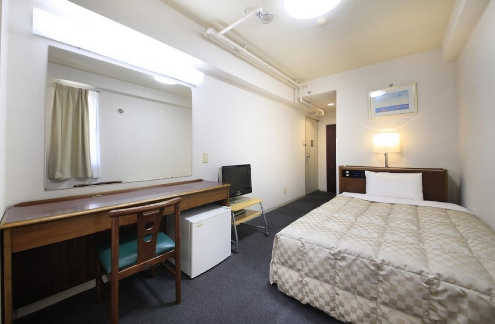 ROOM, SINGLE