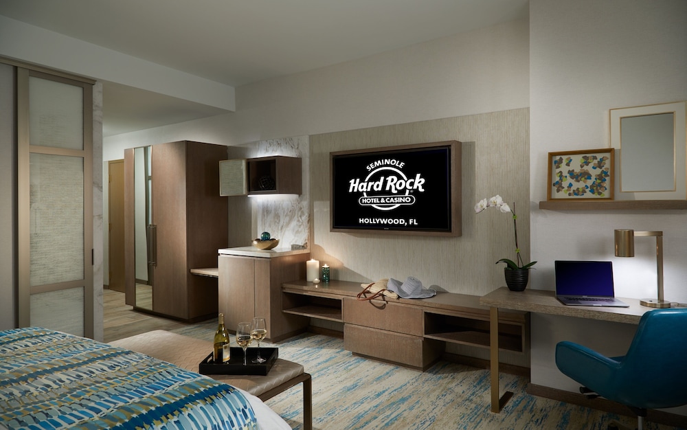 The Guitar Hotel at Seminole Hard Rock Hollywood 41/50