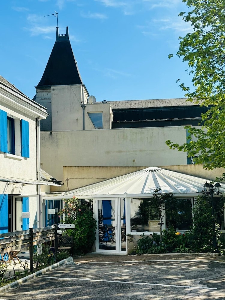 Le Castel Fleuri Hotel 3/61