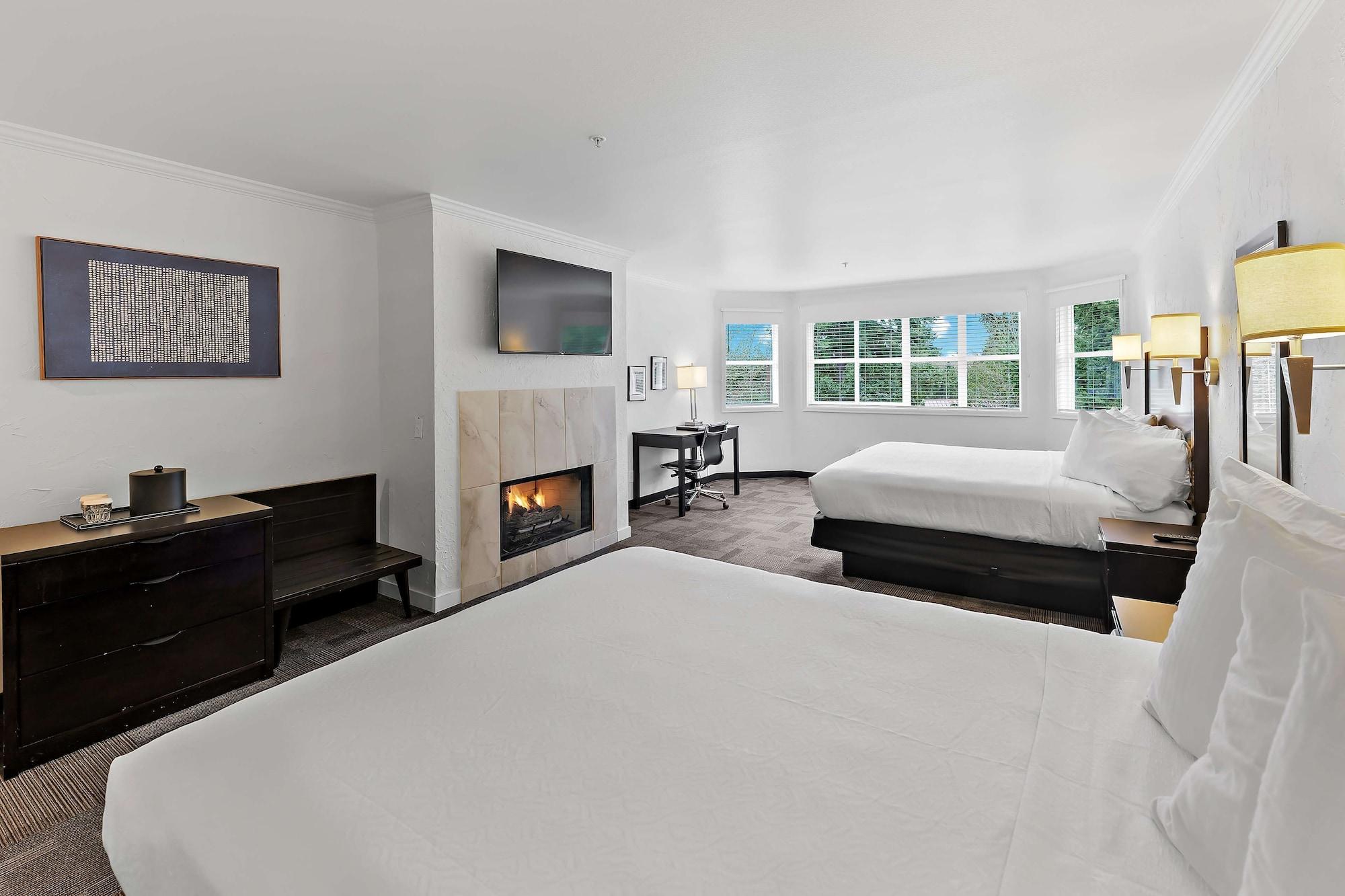 Standard, Multiple Beds, Sofa