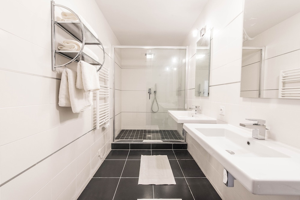 Les Appartements Paris Clichy 39/39
