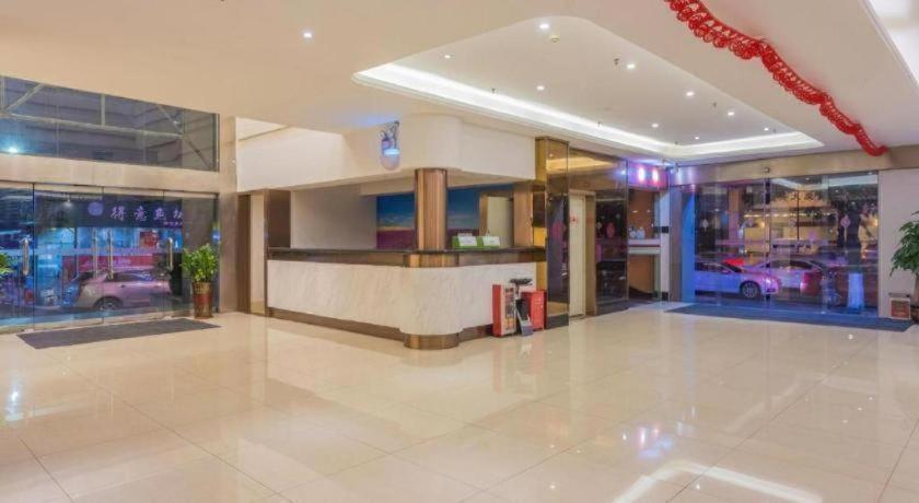 Lavande Hotels (Guangzhou Fangcun Huadiwan) 10/45