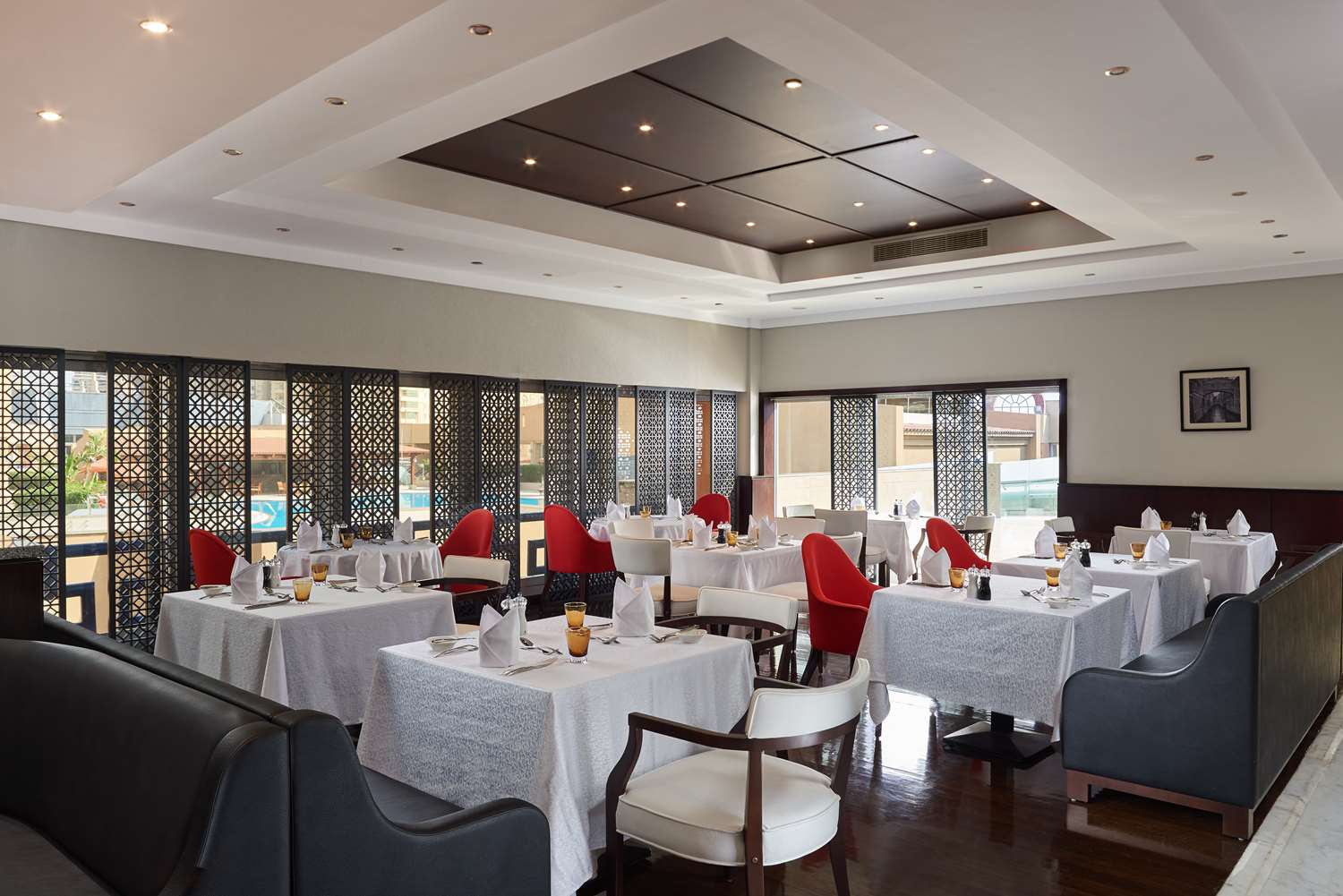 restaurant cafeteria