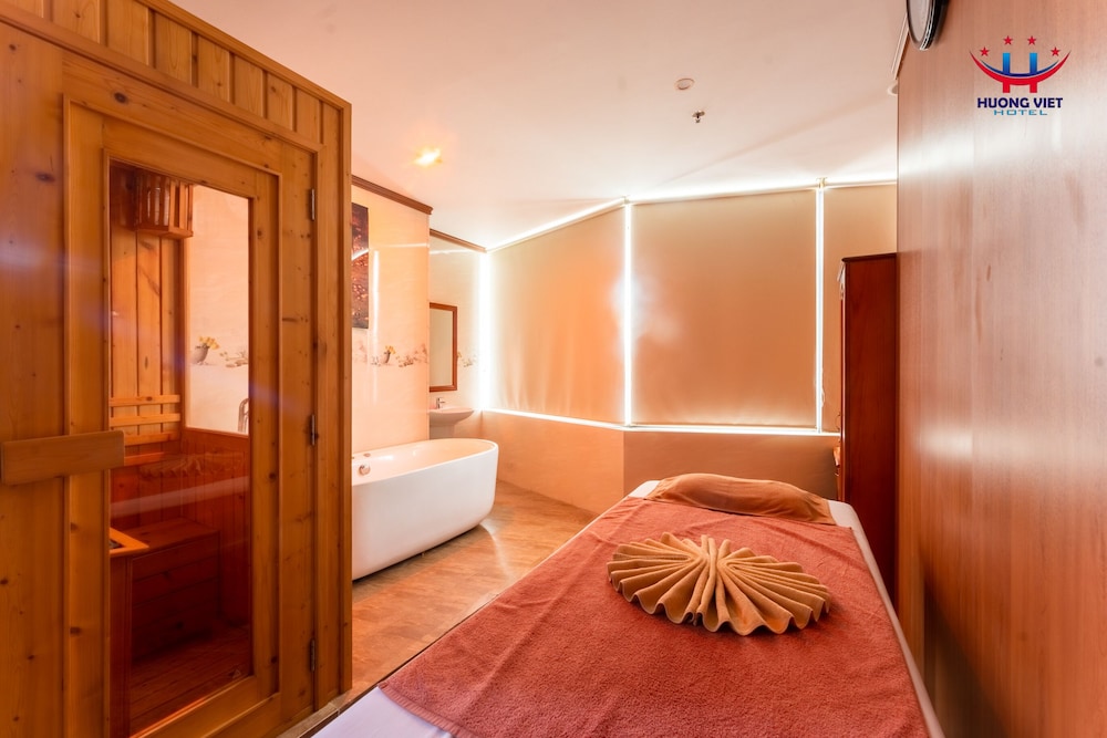 Huong Viet Hotel 75/99