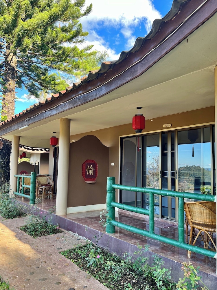 Mae Salong Villa 2/50