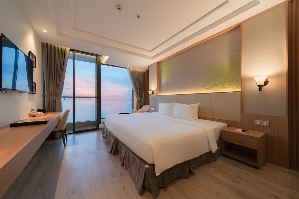 غرفة ديلوكس بسرير كوين بإطلالة على البحر بشرفة، Navada Beach Hotel 3/6