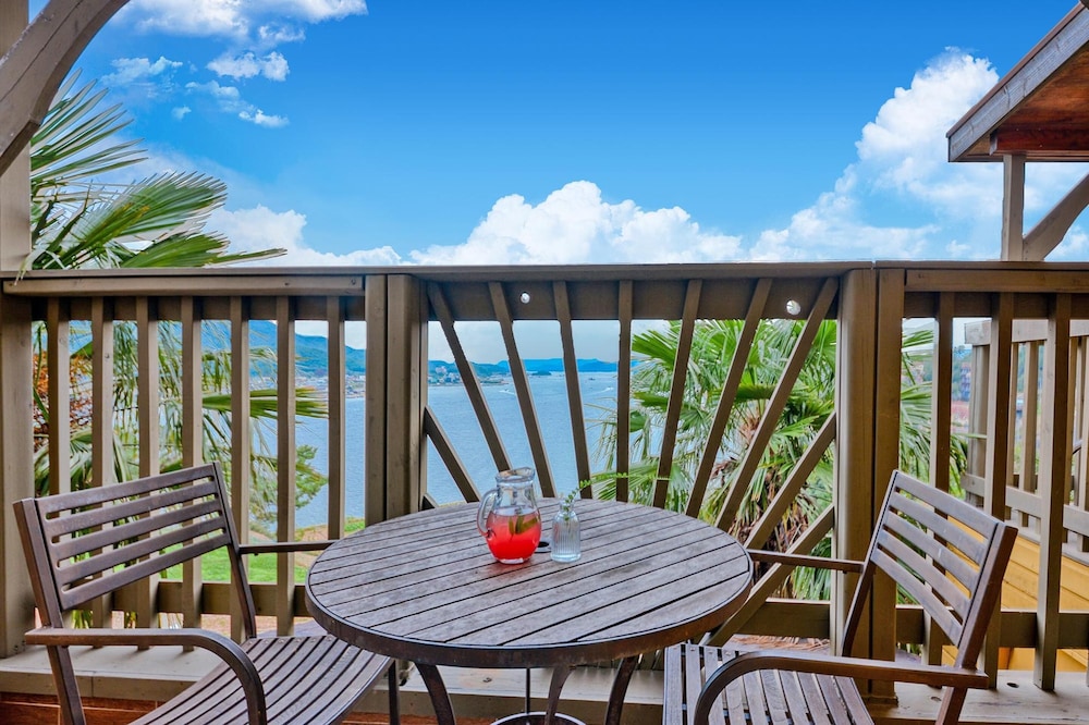 Tongyeong Mongdol House Pension 45/50