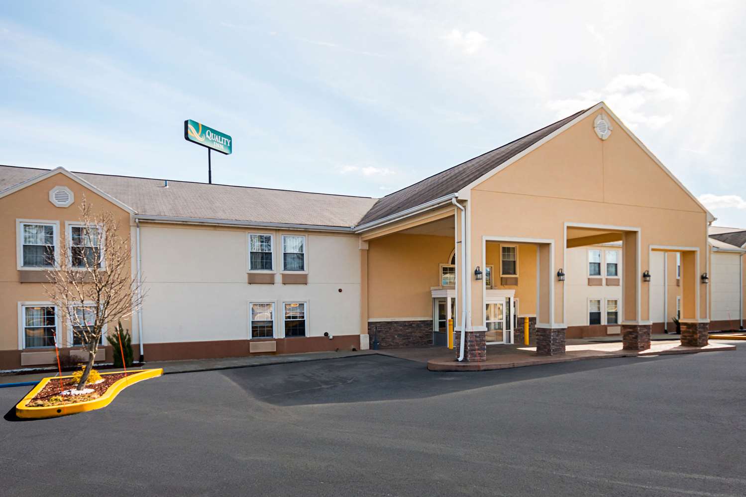Quality Inn Fairmont 32/33
