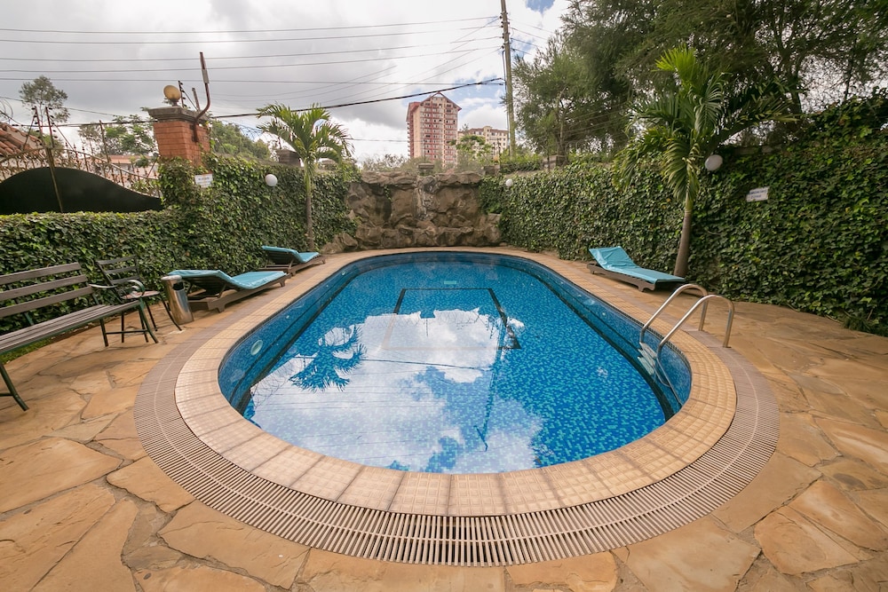 Meltonia Luxury Suites 43/50