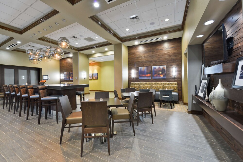 Hampton Inn And Suites Columbia Southeast Ft Jackson 37/47