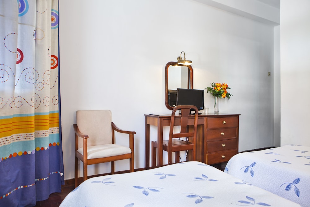 Hotel Residencial Colombo 36/50