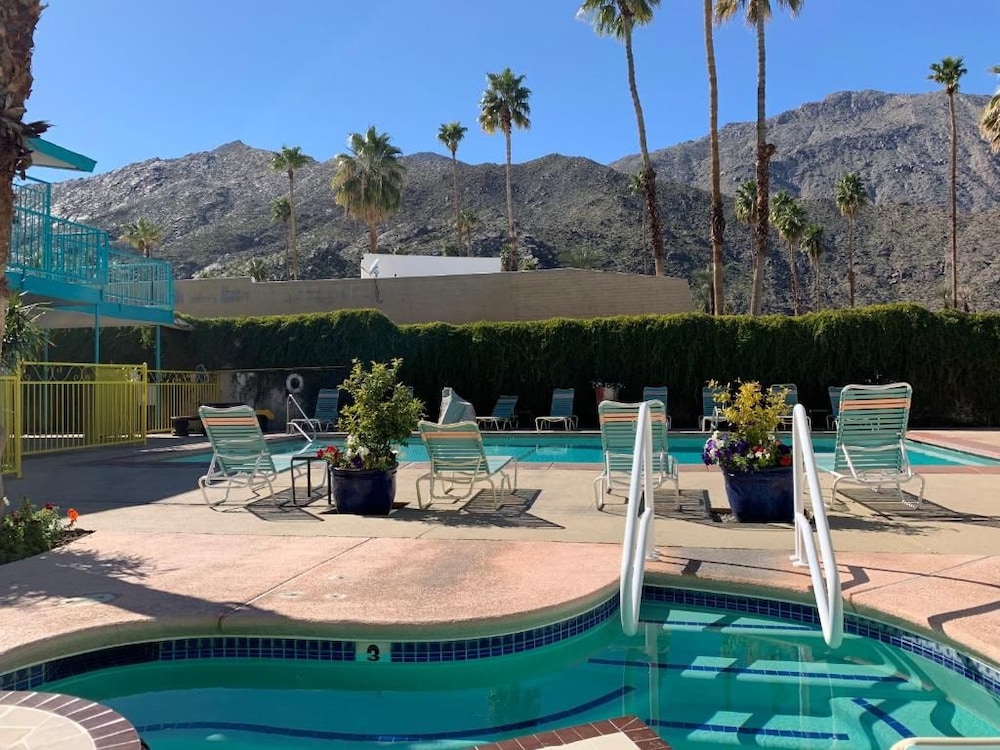 Adara Hotel Palm Springs 49/53