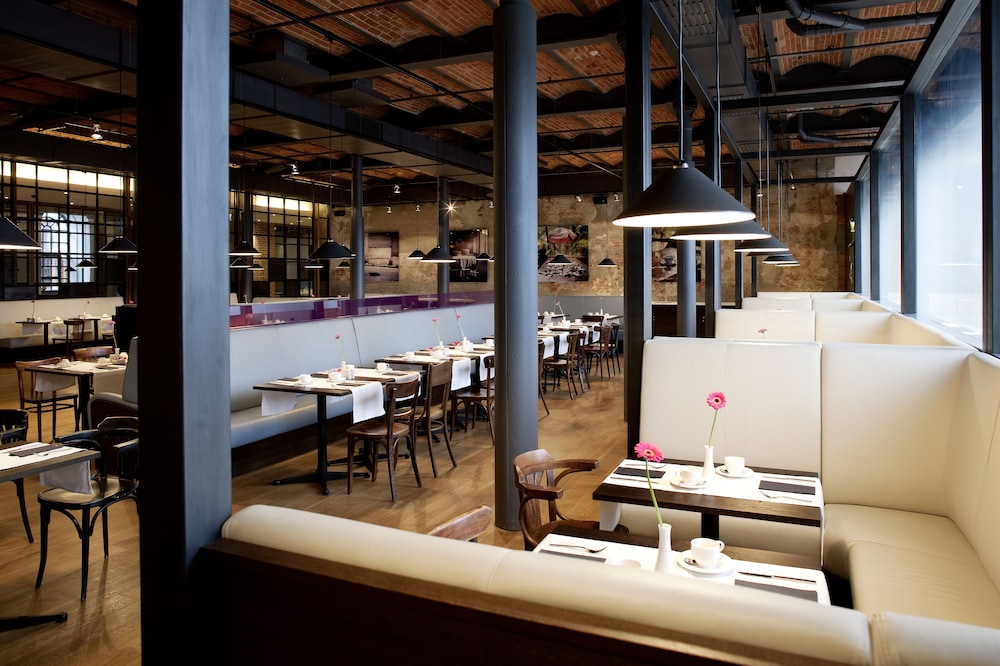restaurant-cafeteria