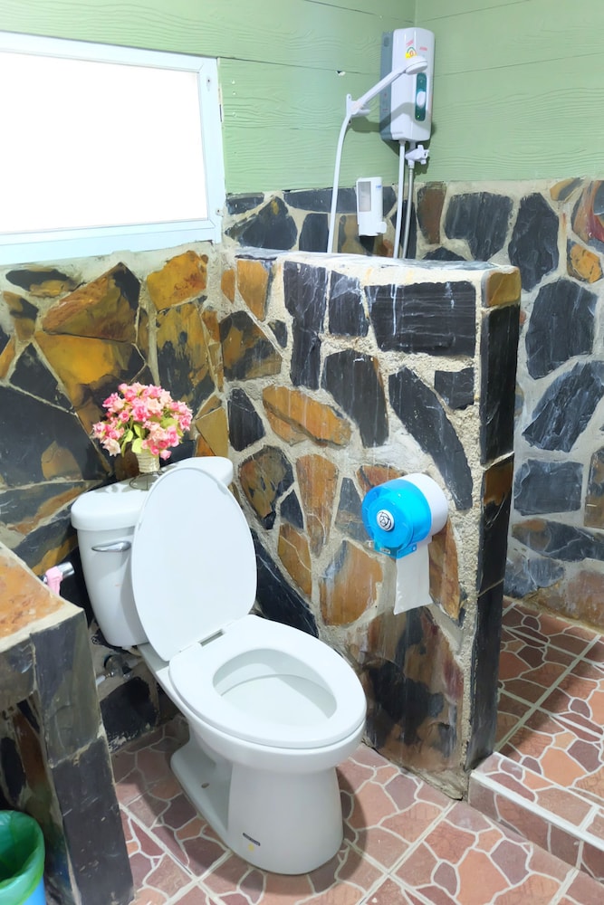 A Houses Homestay 90/90