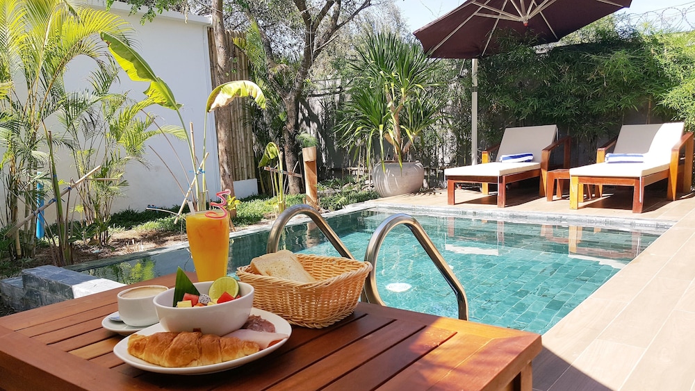 Sahaa Beach Resort 26/48