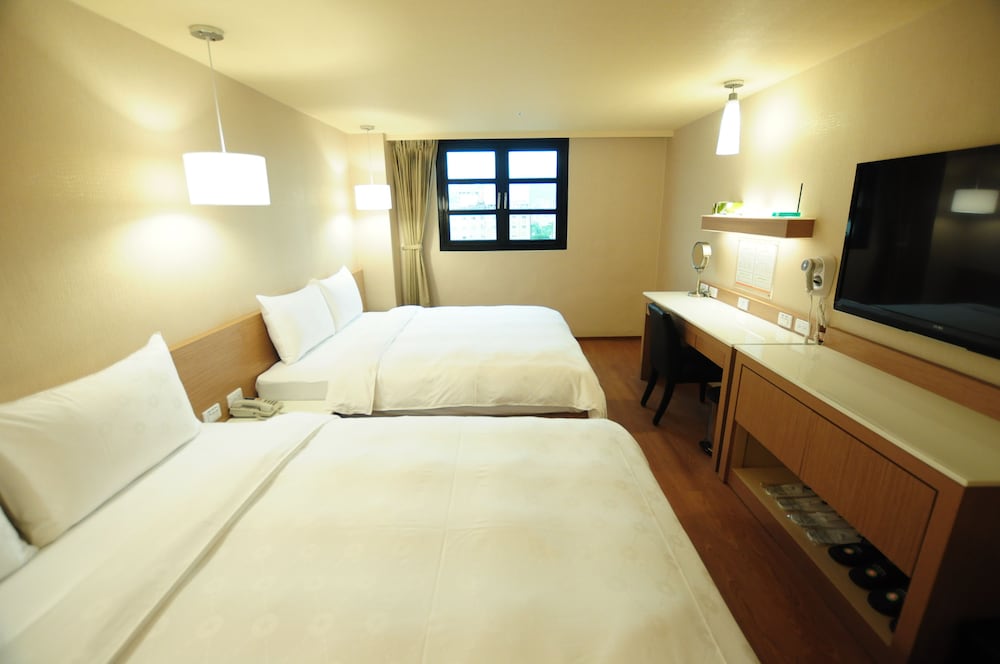 Kindness Hotel - Kaohsiung Main Station 9/51