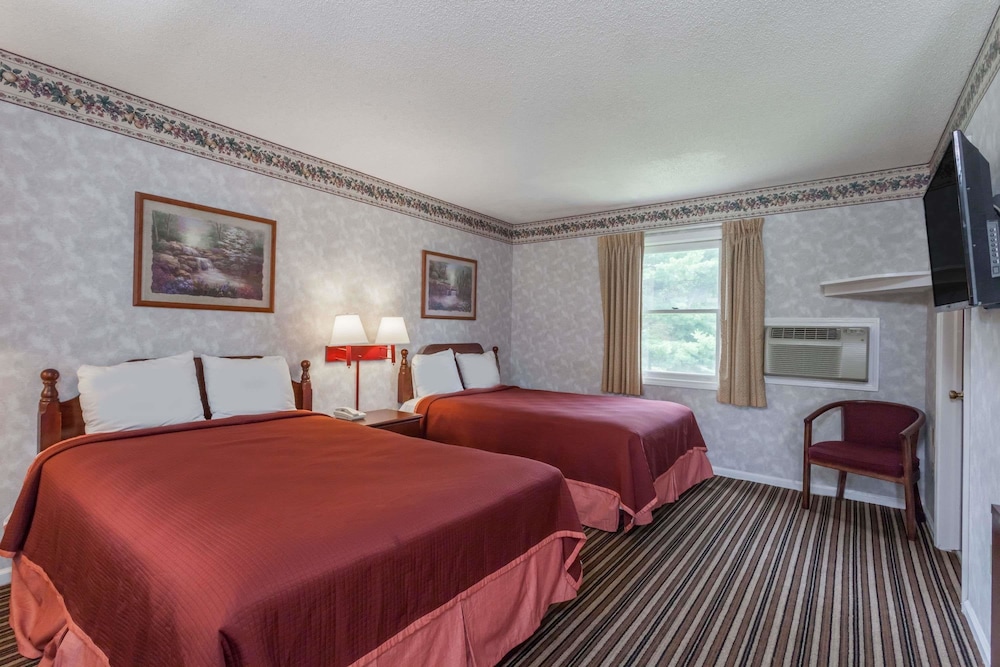 Travelodge by Wyndham Great Barrington Berkshires 18/43