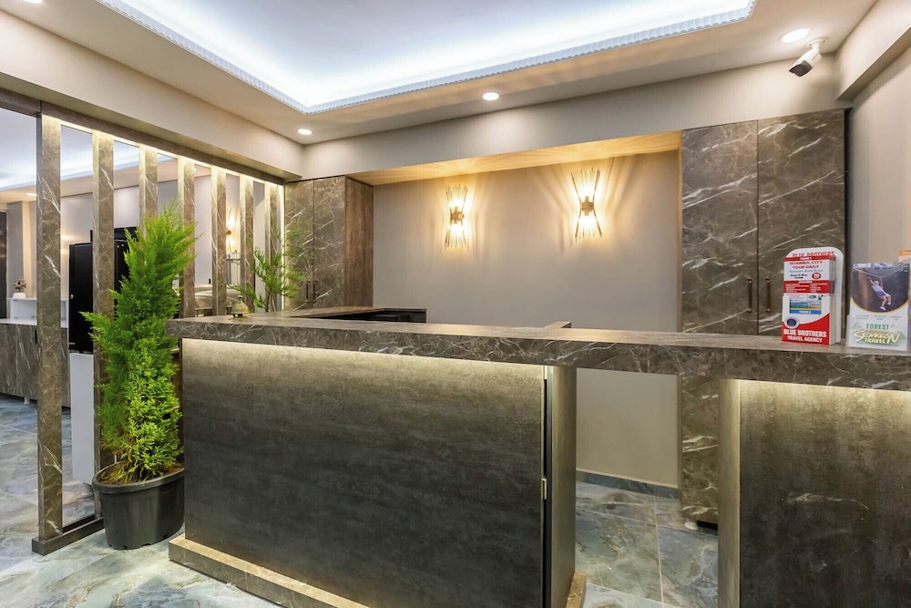 Ria Suites Hotel 7/37