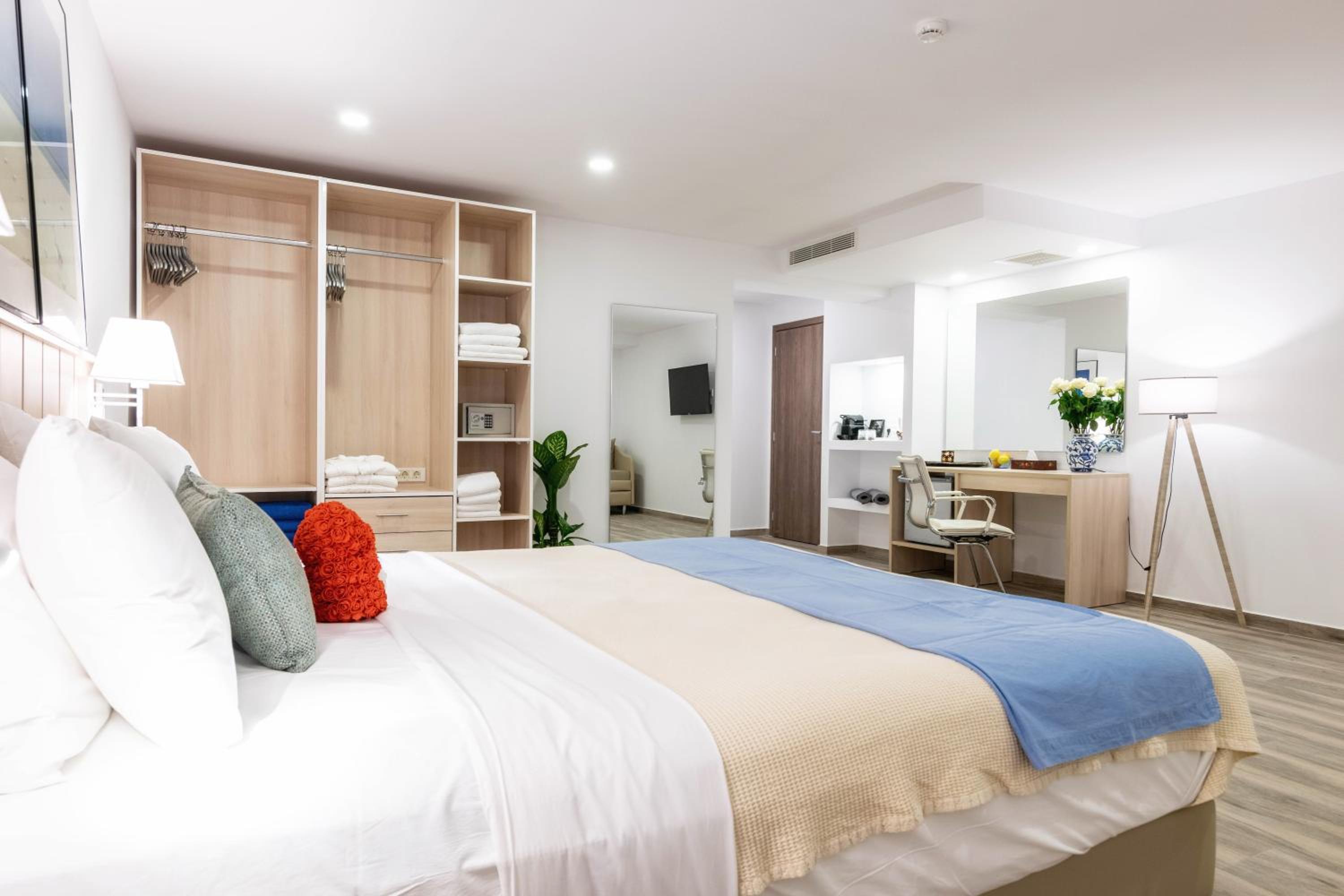 Inner, Luxury, Double Bed