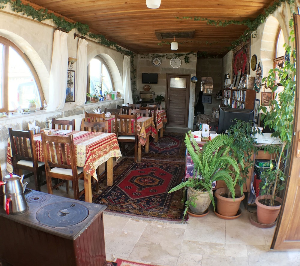 Kemal's Guest House 33/50