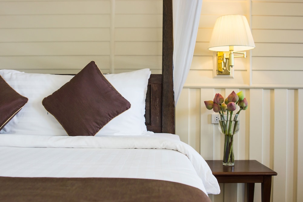 Kalanan Riverside Resort photo3