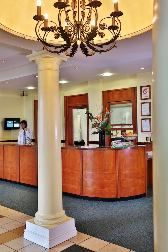 Sefton Hotel 5/50