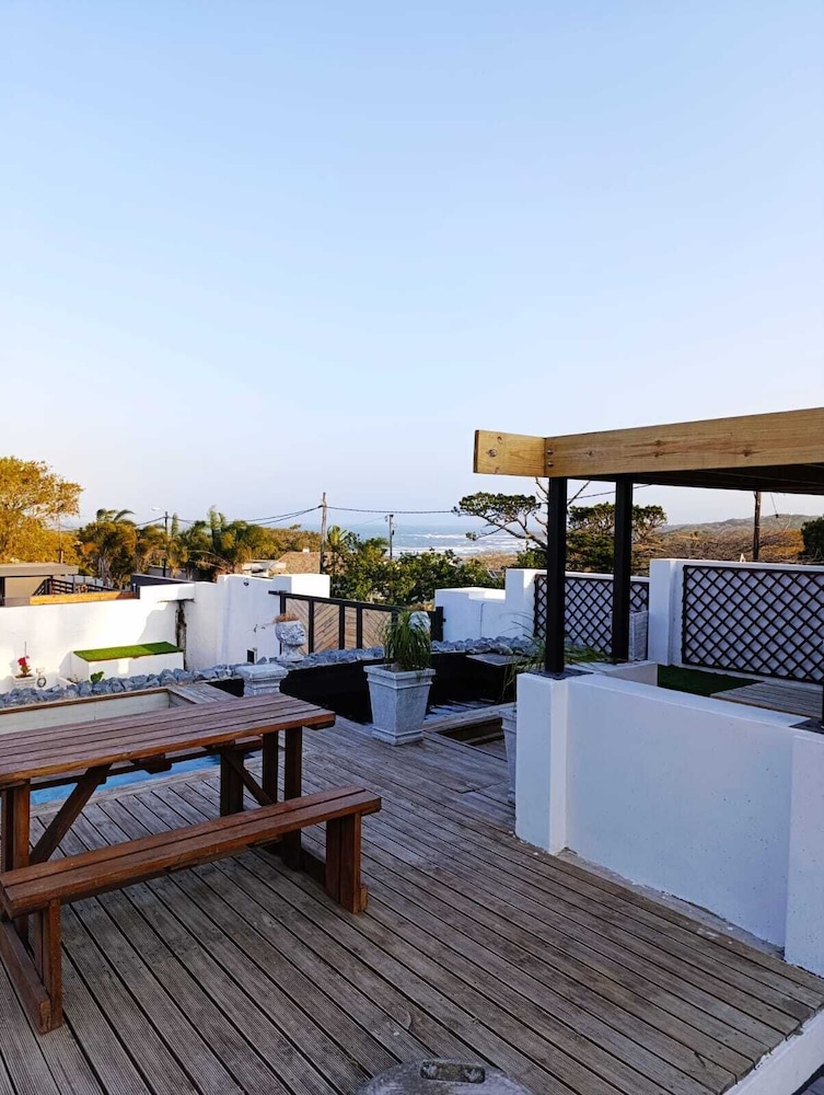 Reef View Bnb 35/50