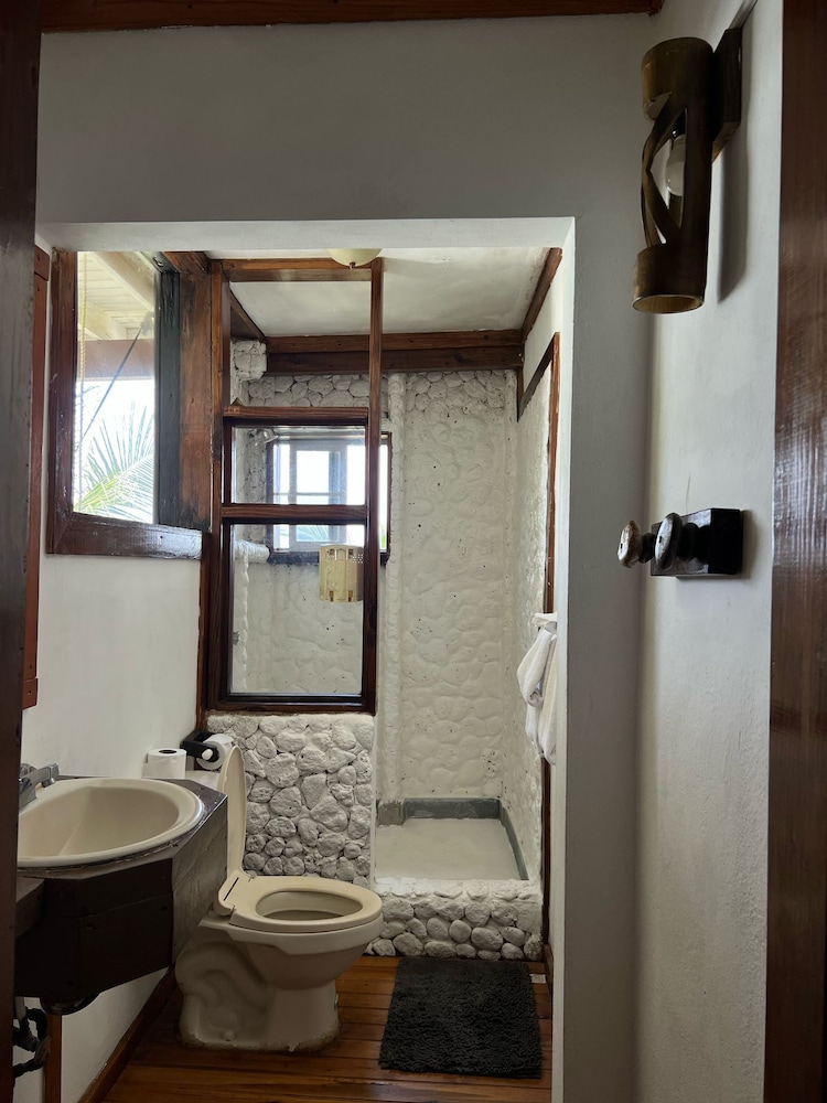 Sea Cliff Resort 50/50