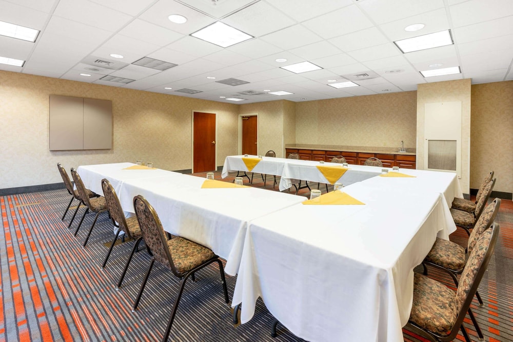 Wingate By Wyndham Helena Airport 34/49