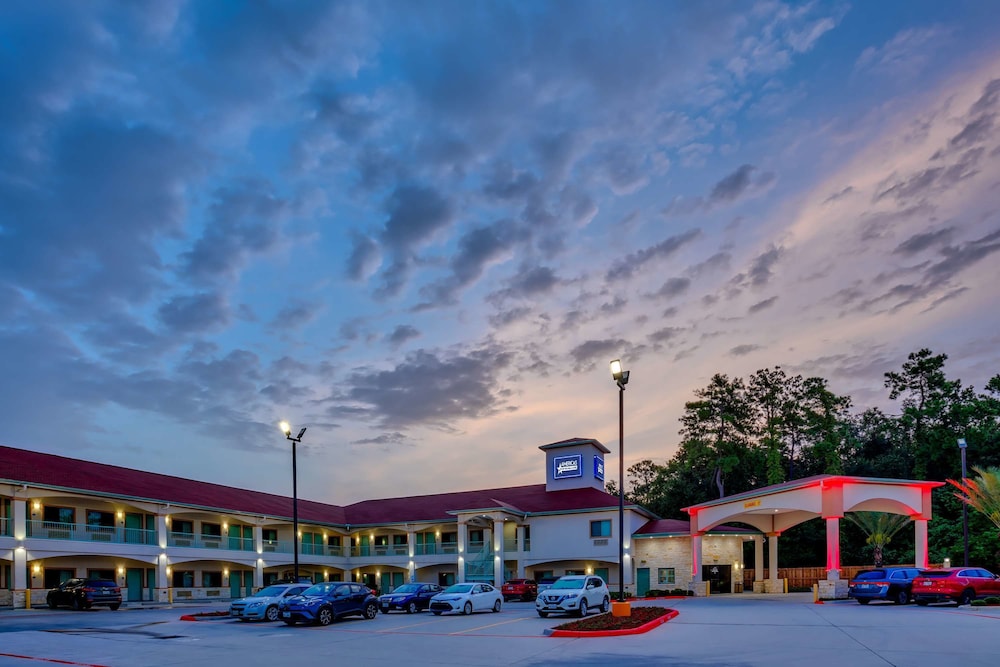 Americas Best Value Inn and Suites IAH Airport North 3/30