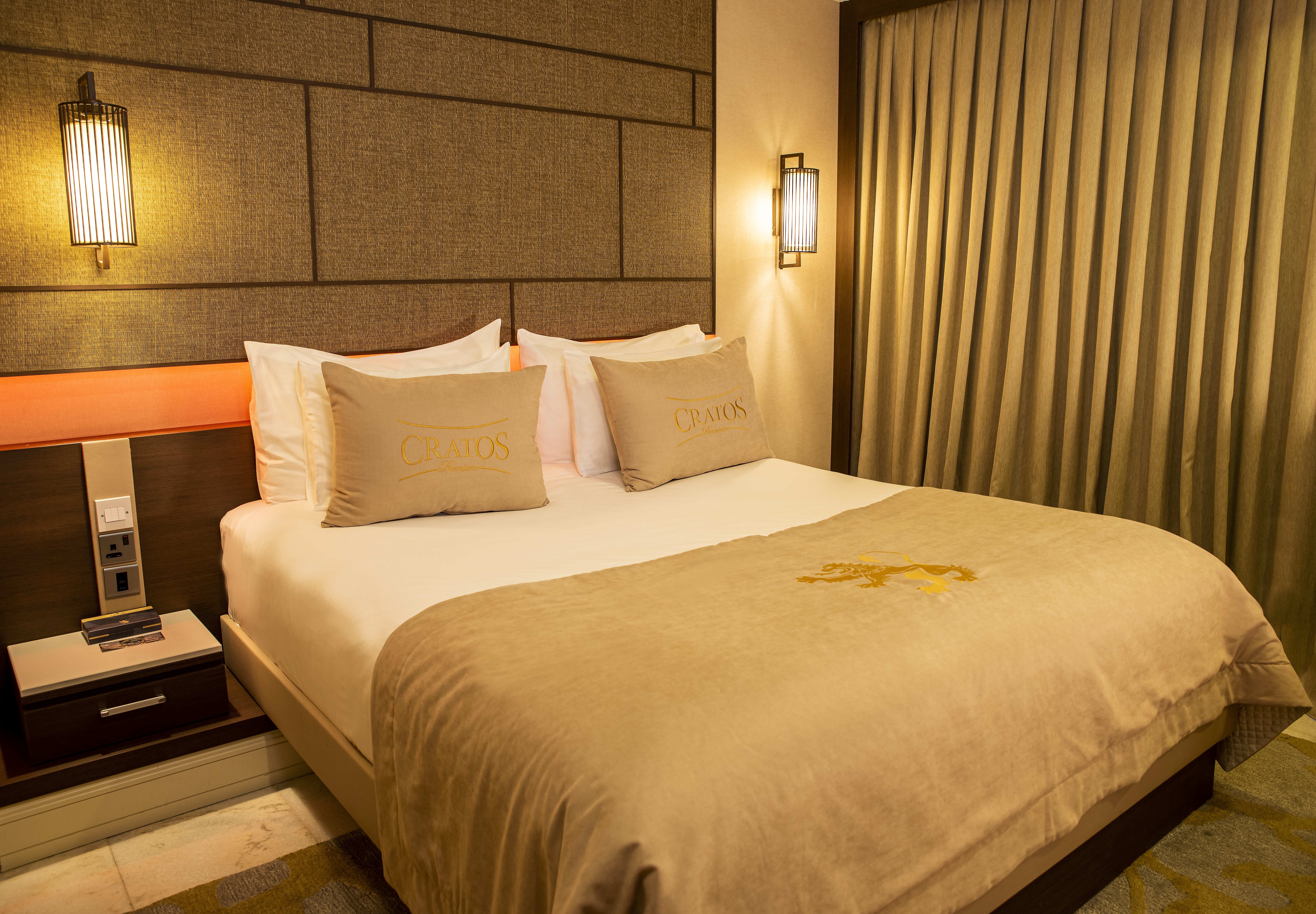 Cratos Premium Hotel 7/45