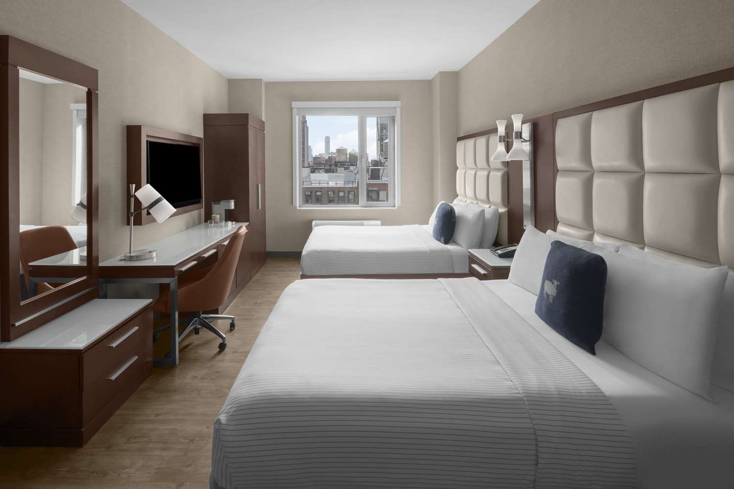 UPGRADE, 2 QUEEN BEDS